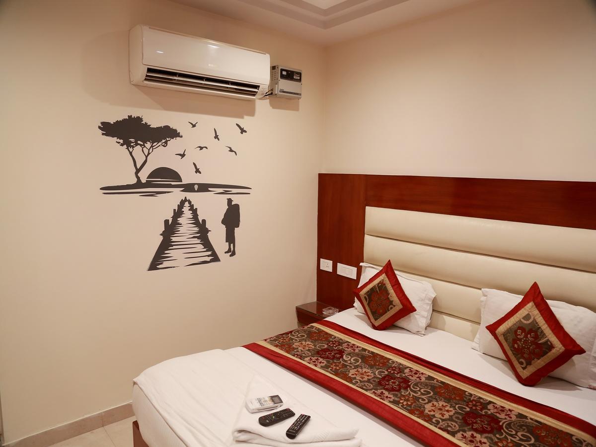 Hotel Sapphire 뉴델리 외부 사진