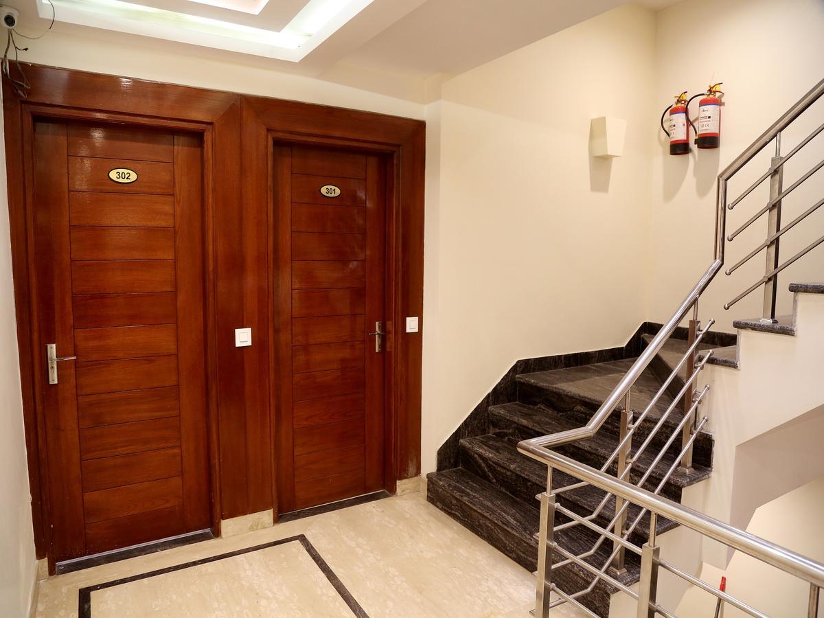 Hotel Sapphire 뉴델리 외부 사진