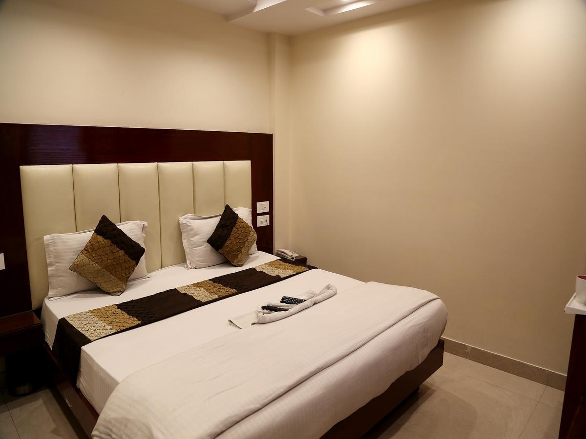 Hotel Sapphire 뉴델리 외부 사진